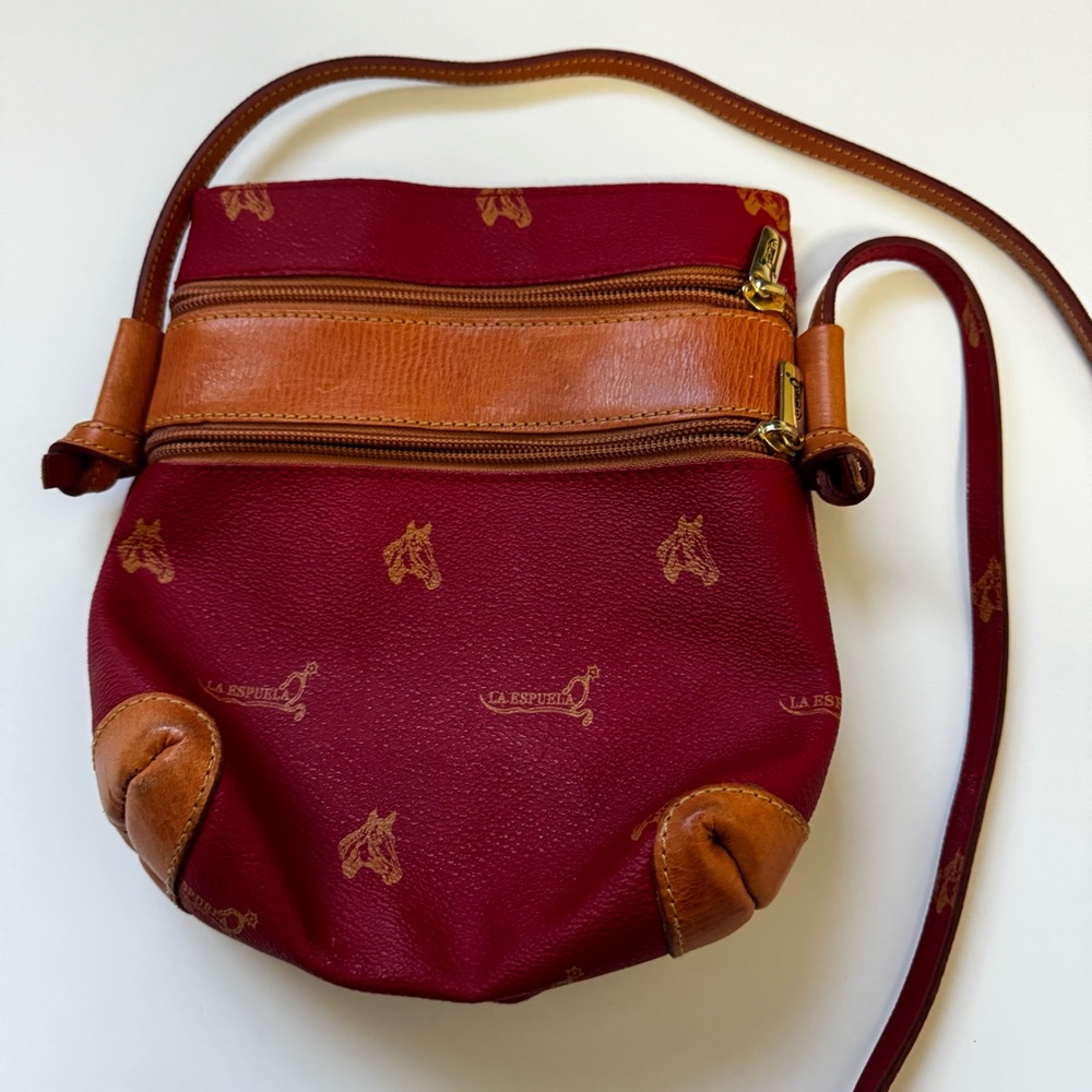 La Espuela Red and Tan Crossbody Bag